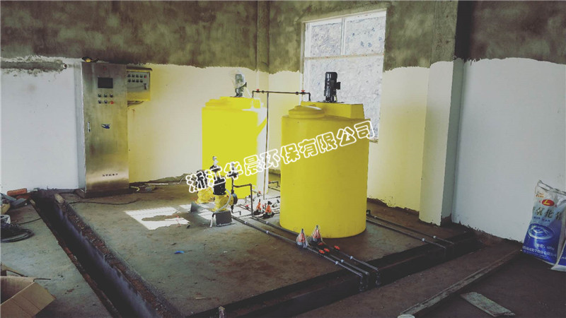 全自動加藥裝置(圖1) 全自動加藥裝置(圖1)