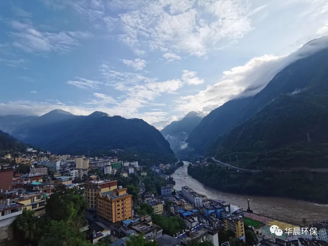 最美進藏公路的一顆“水珠”(圖2) 最美進藏公路的一顆“水珠”(圖2)